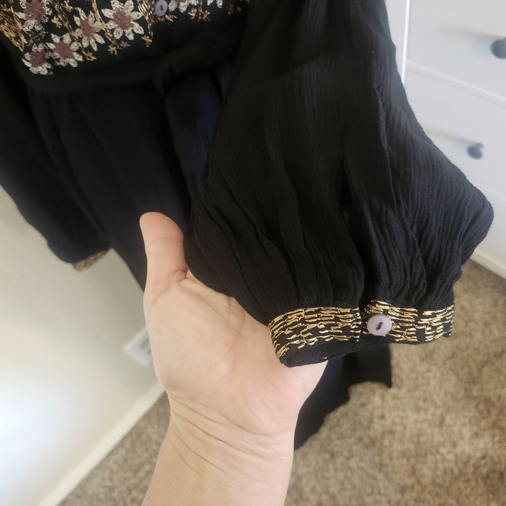 Elegant Black and Gold Embellished Dress - Picture 4 of 4